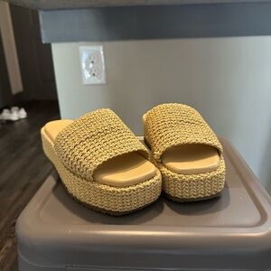 Mark Fisher rafia platform sandals size 6.5